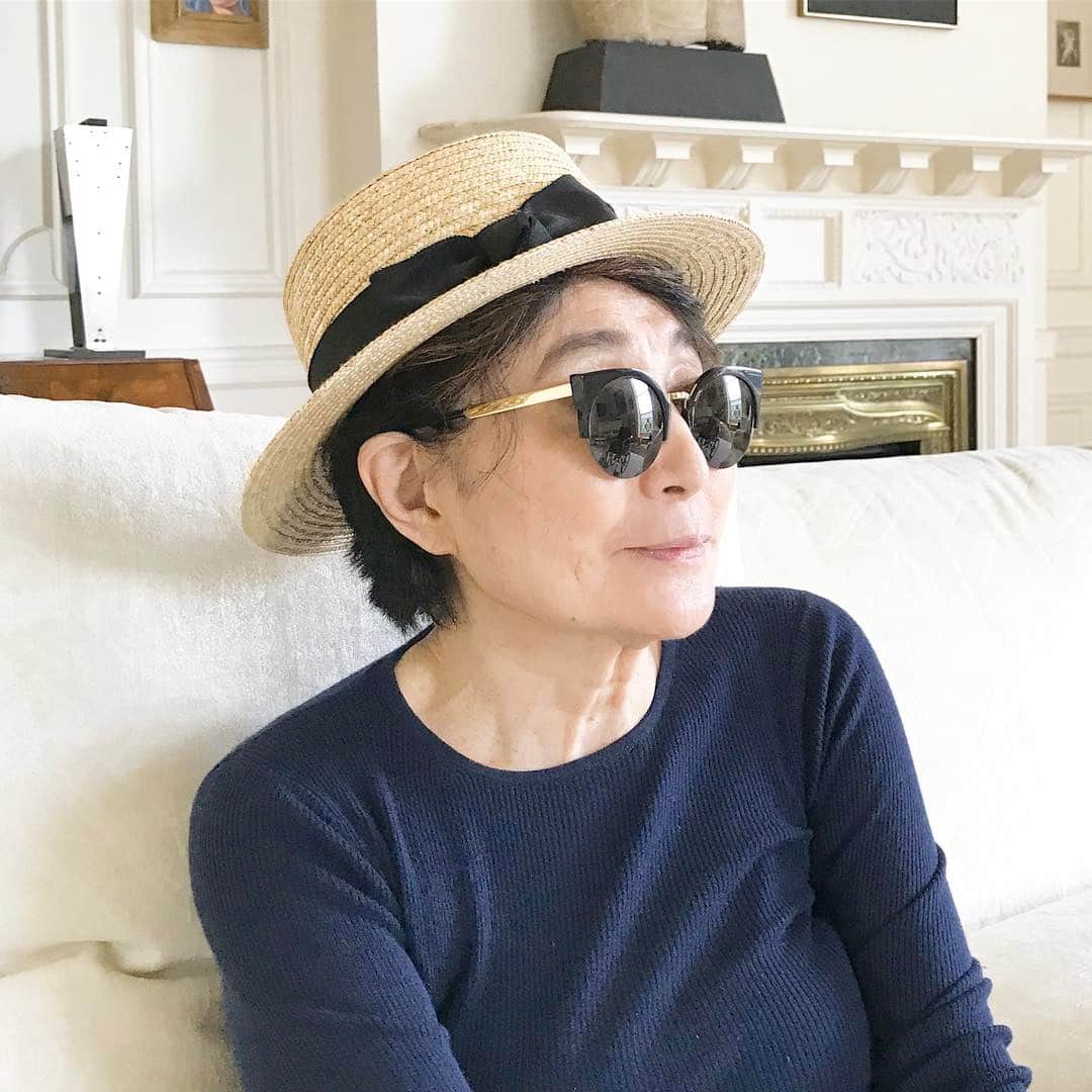 オノ・ヨーコのインスタグラム：「Change is not always bad. I love you! yoko」