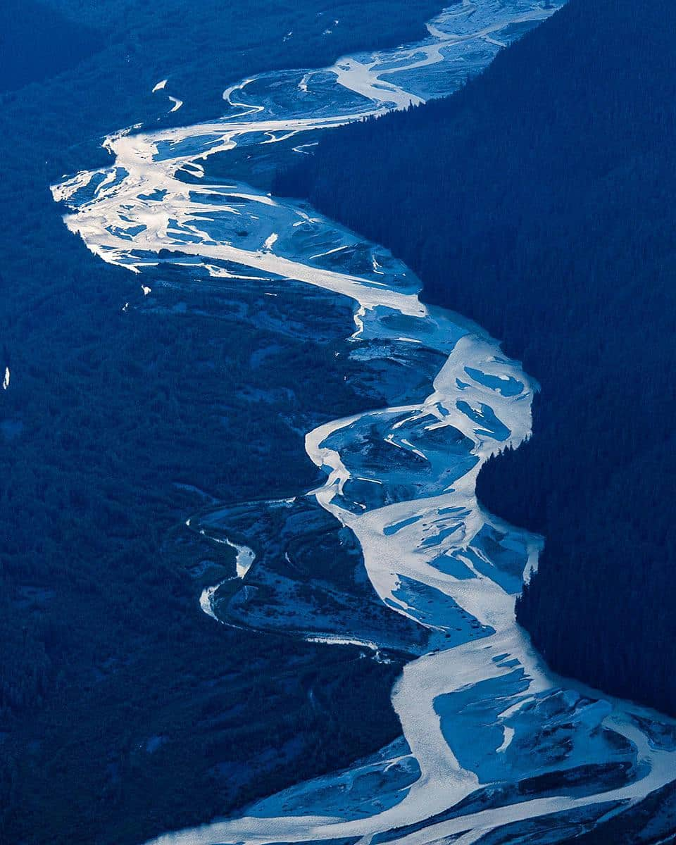 National Geographic Travelさんのインスタグラム写真 - (National Geographic TravelInstagram)「Photo @materas// Aerial view of late afternoon light reflecting off the Gilkey River as it flows down from the Juneau Icefield towards Lynn Canal, Southeast Alaska. The Gilkey is a braided river, which is a river with many channels because it carries large amount of sediment, in this case because it is fed by the Gilkey Glacier. Follow me @materas for more images like this from Alaska and around the world. #braidedriver #juneauicefield #SEAlaska」5月3日 9時09分 - natgeotravel