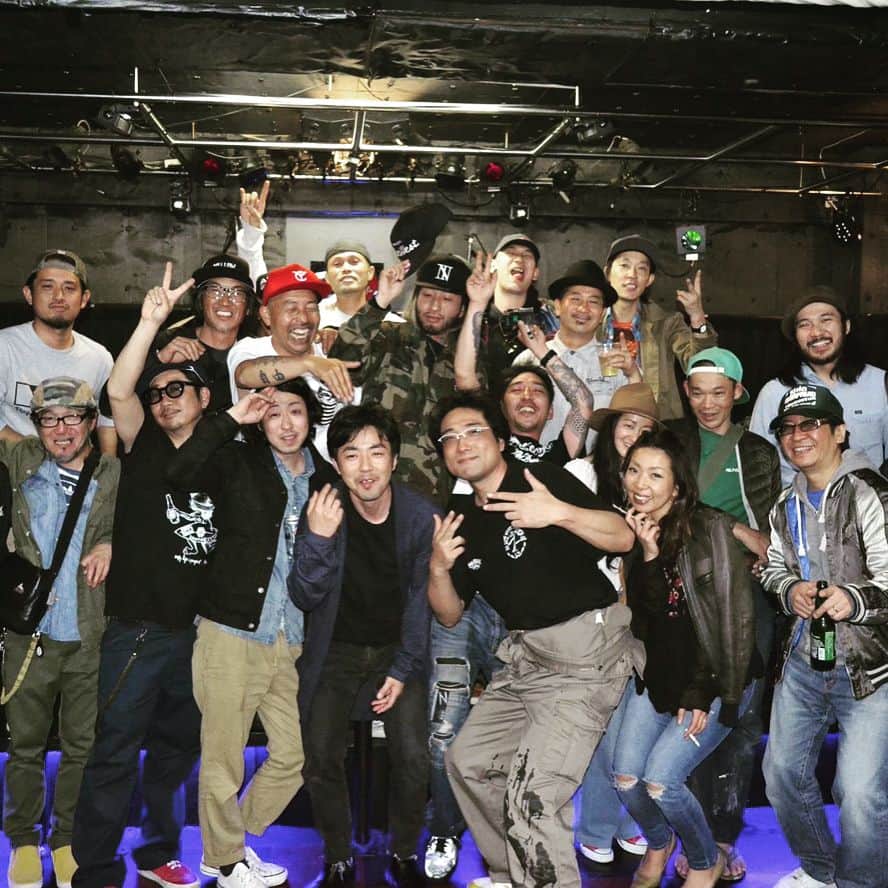 KAI_SHiNEのインスタグラム：「SAIKOHに楽しかったっす。 やはり湘南にZあり。 Big up local familyっすね。 リリースの皆様、オメデトウございます♪ こんなに楽しいので、僕らもやろうと思います。  #z #party #shonan #style #4piececonnection #akiman #610chang #stonedrockers #droslang #tosh #og #彫めい #bamiuda #murderone #mt #460 #yamaarashi #music #local #linkup #bandlife #jp」