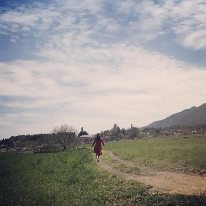 望月一花のインスタグラム：「やっぱり、自然がいちばんだね♡  #最高の贅沢 #GW #長野 #安曇野 #シャロムヒュッテ」