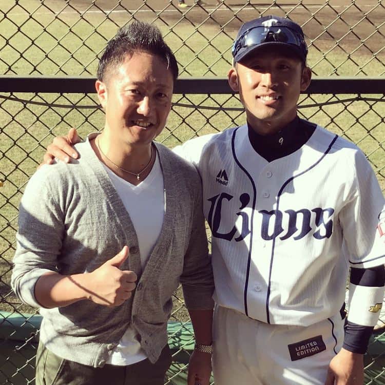 大崎雄太朗のインスタグラム：「石井さん試合来てくれてーありがとねー！ #二軍戦」