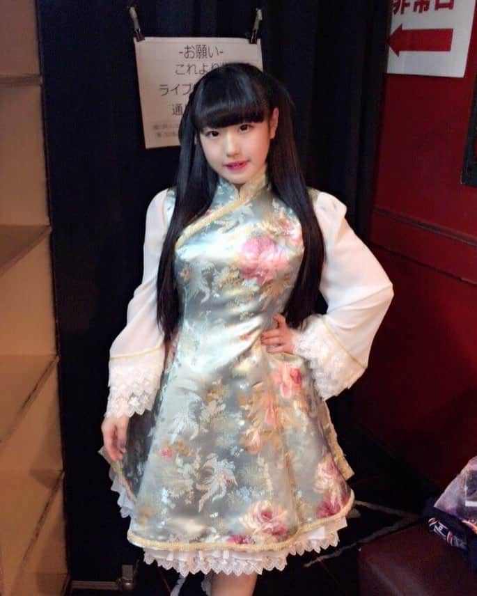 KOTOさんのインスタグラム写真 - (KOTOInstagram)「久しぶりに「華ロリ」のお衣装着たょ☺️ 🕵🏻‍♀️説明しよう！ 「華ロリ」とは、中華風をコンセプトにチャイナドレスをロリィタファッションにアレンジした服であーる😎✨ #japanesegirl  #idol  #kerashop #kerashop大阪 #華ロリ #ateliercremebrulee」5月5日 0時33分 - koccyan925