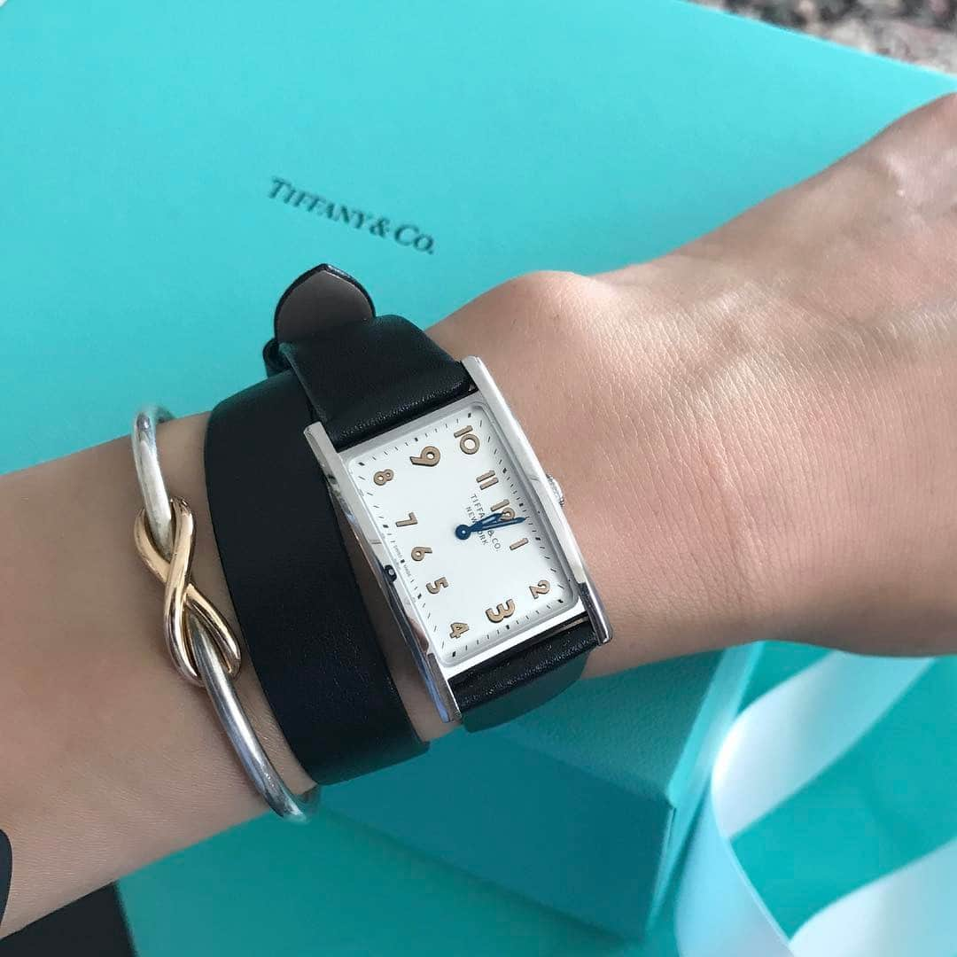 前田典子さんのインスタグラム写真 - (前田典子Instagram)「#tiffanyeastwest  #newwatch ⌚️😘#tyffany  #新しい時計#ティファニーのイーストウエストミニ#横フェイス#文字盤#ダブルストラップ#お気に入り💓」5月5日 8時50分 - maenorichang