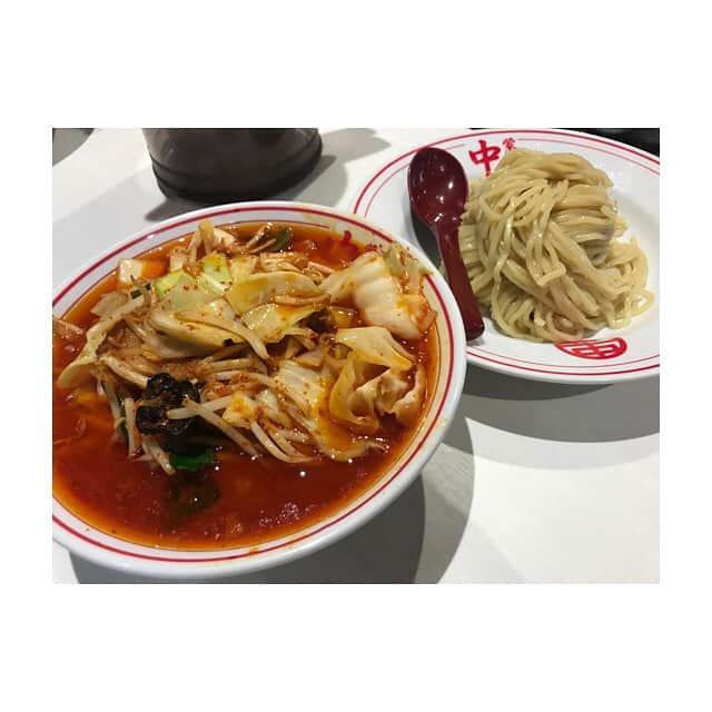 RENA（久保田玲奈）さんのインスタグラム写真 - (RENA（久保田玲奈）Instagram)「‪今日のお昼は蒙古タンメン中本❤️‬ ‪⭐️冷やし味噌やさい⭐️😋🍴‬ ‪大好きすぎてよく行きます（笑）‬ ‪あーおはぎが可愛くてたまらない。‬」5月5日 18時24分 - sb_rena