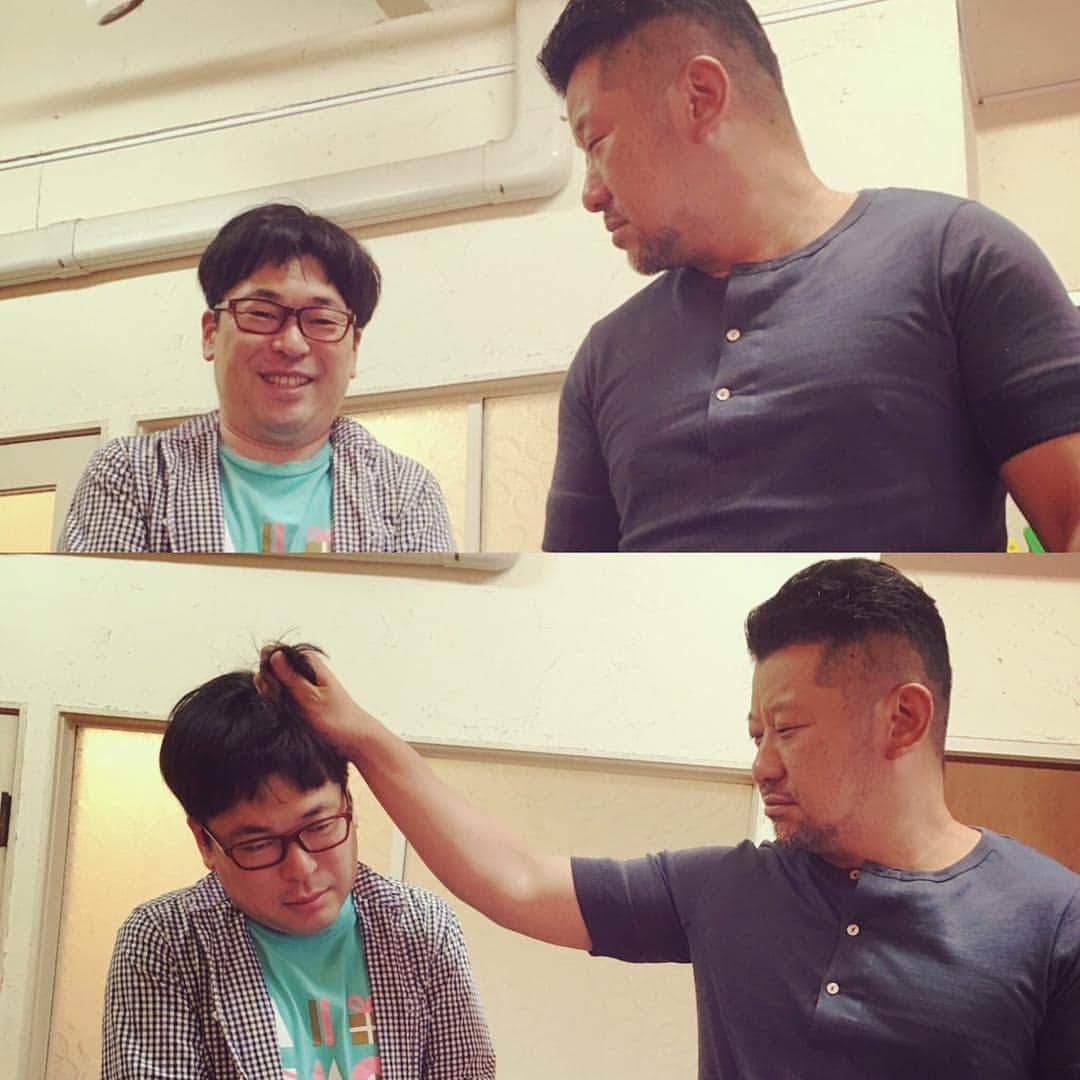 向清太朗さんのインスタグラム写真 - (向清太朗Instagram)「美容院でお会いしました。 #ケンドーコバヤシ #さん #天津向 #調子に乗ってすみません #面白い優しい先輩 #男前やな」5月5日 18時42分 - tensinmukai