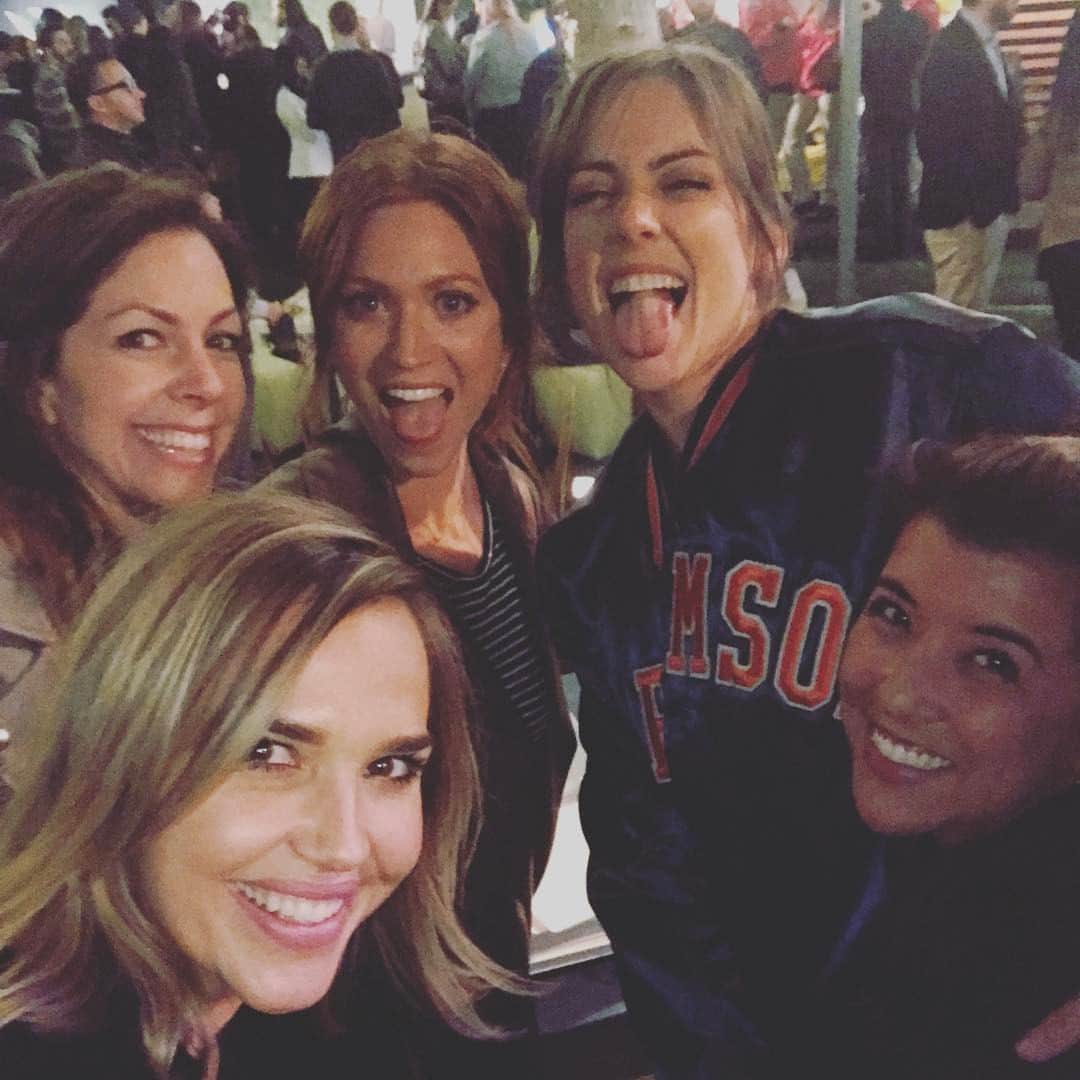 ジェシカ・ストループのインスタグラム：「Old school girlfriends REUNITE! Thanks for a fun night supporting LA youth education @cityyearla!!」
