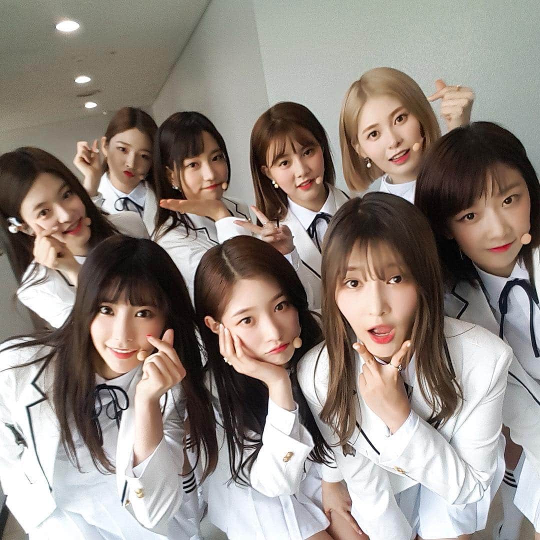 DIAさんのインスタグラム写真 - (DIAInstagram)「[DIA] 잠시 후 12시 10분!  인기가요에서 만나요👋  오늘 무대는 8번째 순서입니다😊 #다이아 #DIA #나랑사귈래」5月7日 11時35分 - mbk.dia