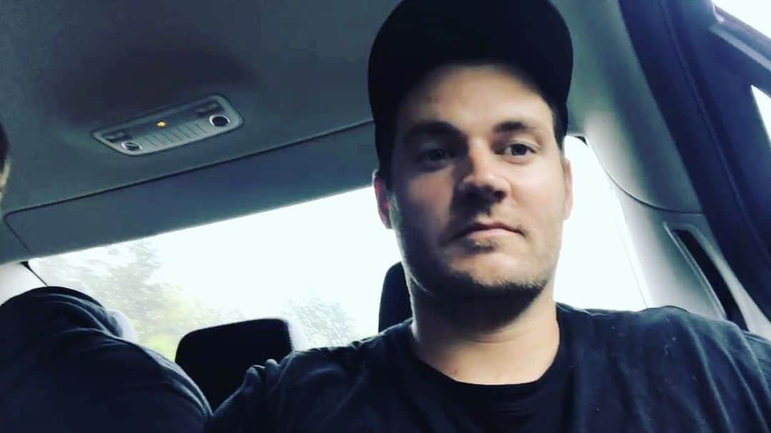 ジョエル・ヒューストンのインスタグラム：「Last little while got us all feeling like this.  no words to say how grateful I am for this misfit group of people who never cease to give so much to @hillsongunited --- @benjamin_tennikoff @mattycrocker @mgchislett @dylanthomas @tayasmith @jiheaoh @captainkobler @jadgillies1 @jdougy @lukeawebb @jasonstrong @bradleymlaw @stephenpippett @jamesrudder etc..... don't get me started on the fams... #nosleeptill」