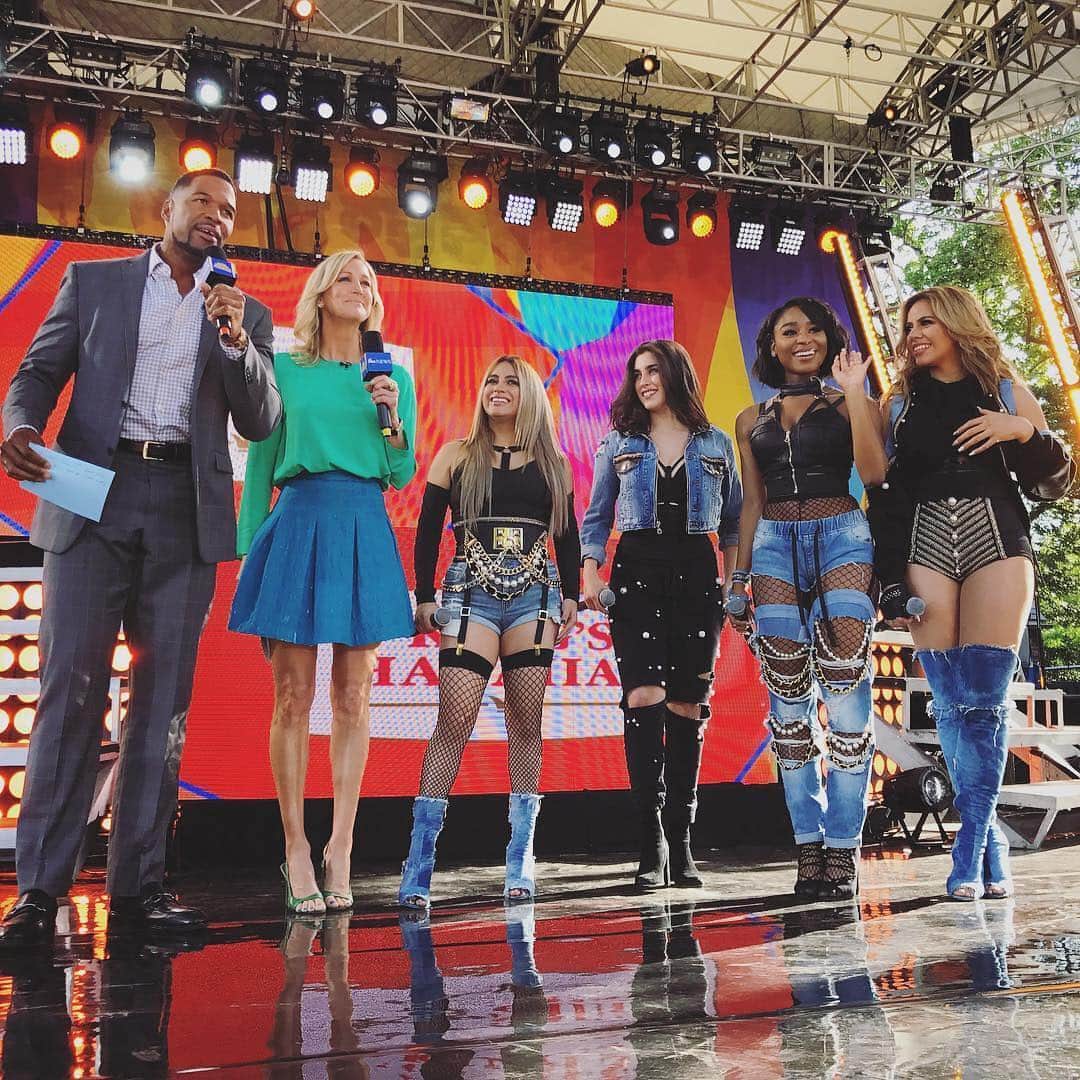 フィフス・ハーモニーのインスタグラム：「Can't stop smiling!!!! Thank you for showing us love @goodmorningamerica #5HonGMA」