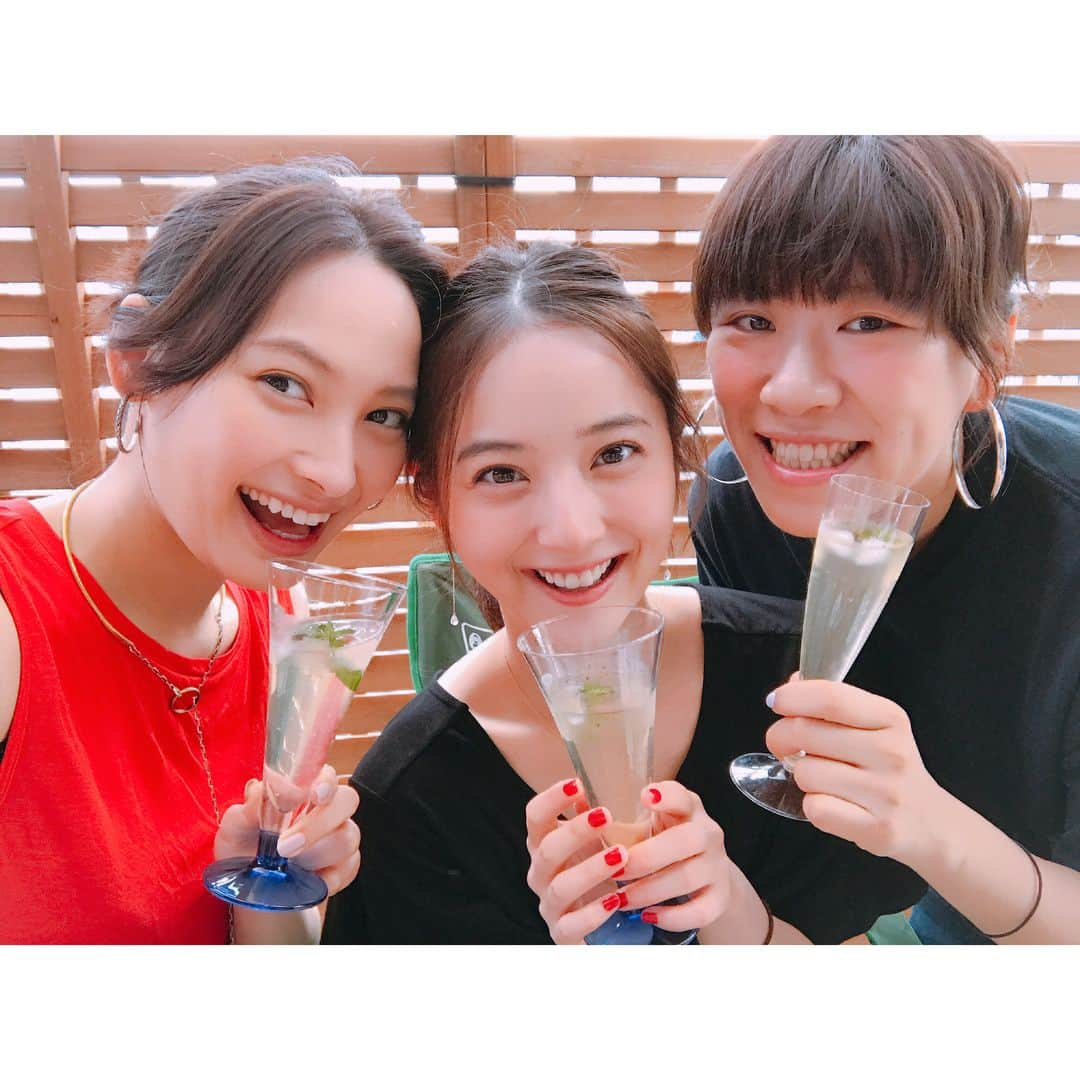 佐々木希さんのインスタグラム写真 - (佐々木希Instagram)「外でお食事😊 最高でした💕  #いつもの人々#大政絢 さん」6月2日 16時43分 - nozomisasaki_official