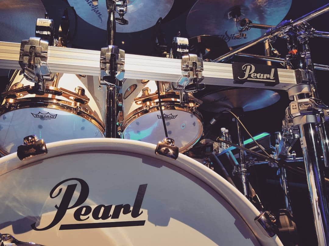 カン・ミニョクさんのインスタグラム写真 - (カン・ミニョクInstagram)「내 드럼 공개 d-1  공연장에서 만나요. Pearl&코스모스 감사합니다. #Pearl #pearldrums #코스모스악기 #cnblue #concert」6月2日 20時02分 - mr_kanggun