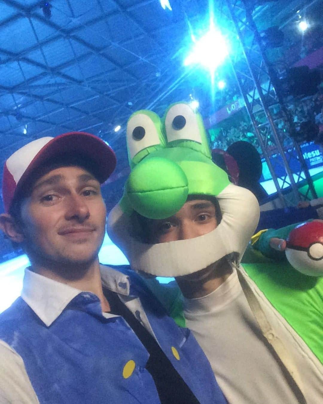 シモン・オクーさんのインスタグラム写真 - (シモン・オクーInstagram)「Et Hop ✨! Un Yoshi a été attrapé ✌🏼! #Pokémon #Sacha #Mario #Yoshi #GalaGrenoble #VideoGames」6月3日 5時41分 - symon_okay