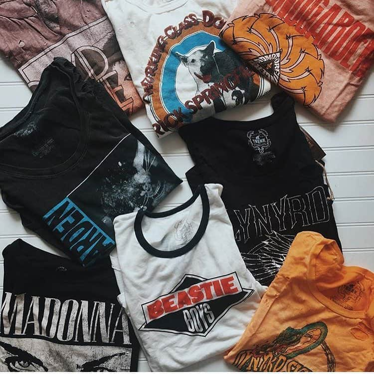 トランクショーのインスタグラム：「💗 Latest Drops, Now in Stock to Make Your Heart Rock! ✨shop link in bio✨#trunkltd #madonna #beastieboys #lynyrdskynyrd #soundgarden #bowie #rickspringfield #bandtees」