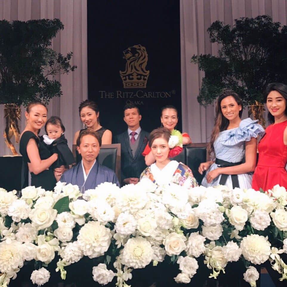 藤倉幸子のインスタグラム：「素敵な結婚式💒 本当幸せな気持ちになりました❤️ 本当良かった😊  幸子の結婚式の日にプロポーズなんて嬉しすぎる❤️❤️ いつまでもお幸せにね😘🍒🍒」