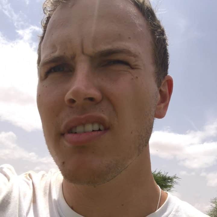 ジェローム・ジャールのインスタグラム：「EVERYTIME I TRY TO LEAVE SOMALIA」