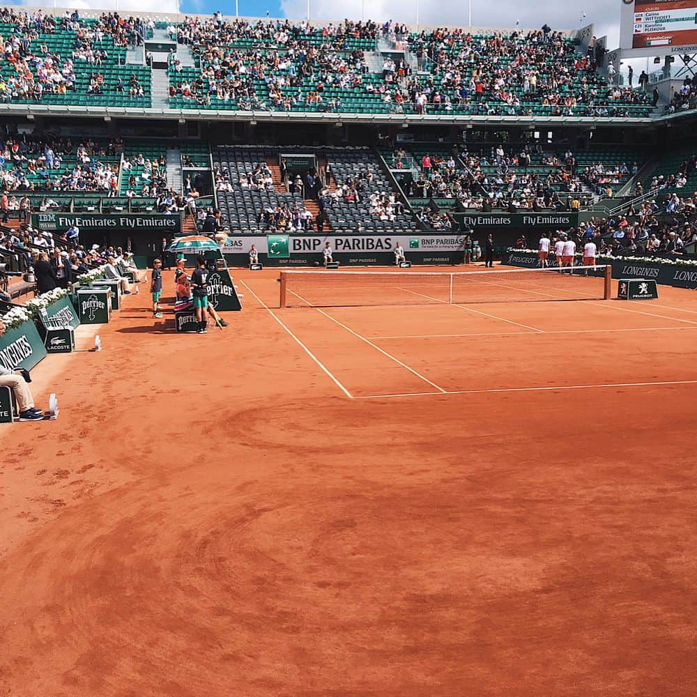 ハ・ソクジンさんのインスタグラム写真 - (ハ・ソクジンInstagram)「워즈니아키 바로 뒤에서 보다가 tv출연😎  #rolandgarros #rg2017 #raphaelnadal #carolinewozniacki」6月5日 6時51分 - haseokjin