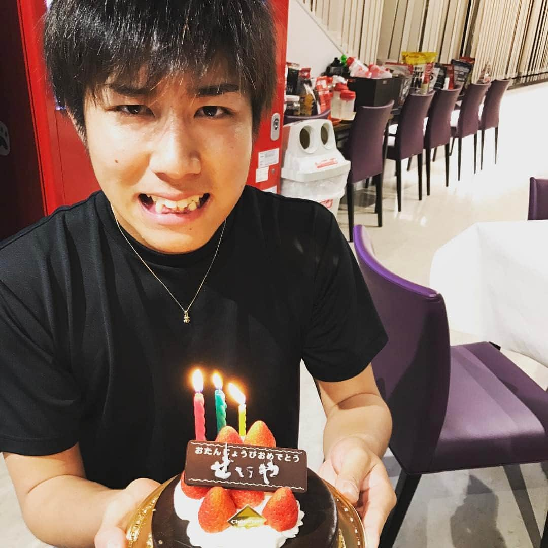 堀内汰門のインスタグラム：「#せーや誕生日おめでとう🎉 #21歳 #同級生」