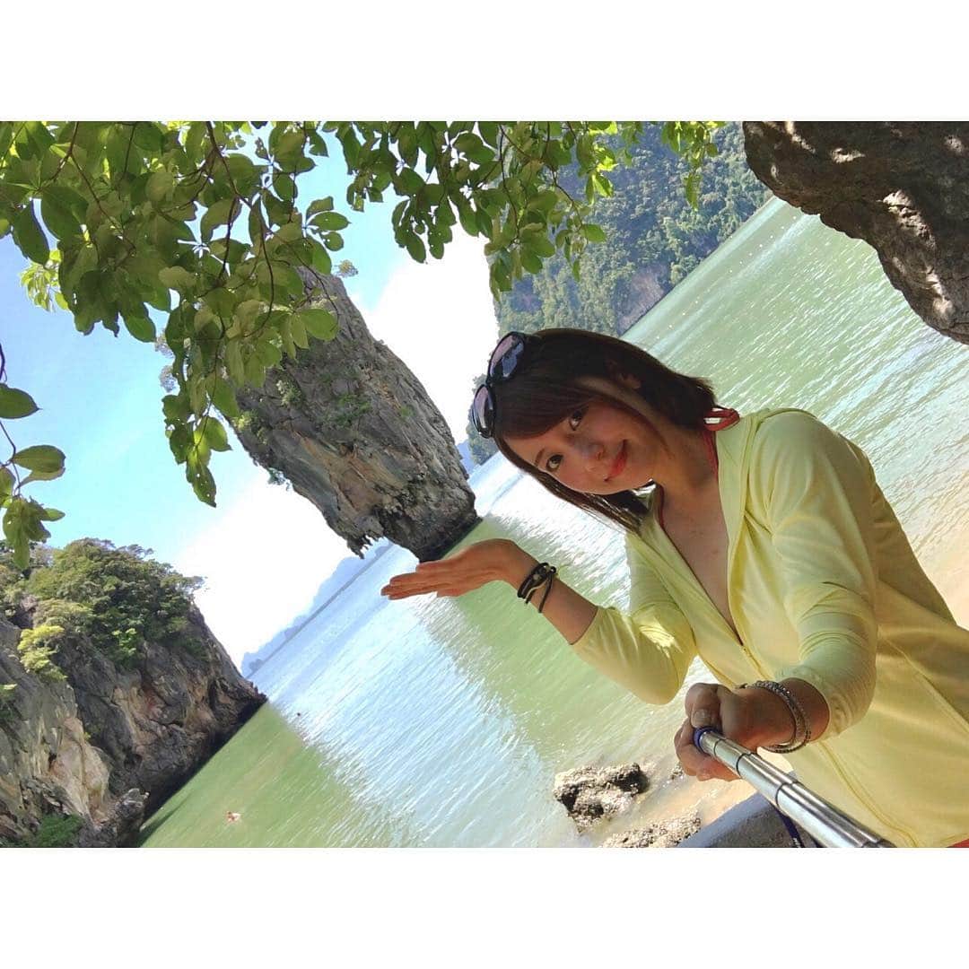 青木菜摘のインスタグラム：「帰国したものの余韻消えず。 #ジェームズボンド島 #phuket #プーケット #タイ #thailand #withエアアジア #女子旅 #shooting #landscape」