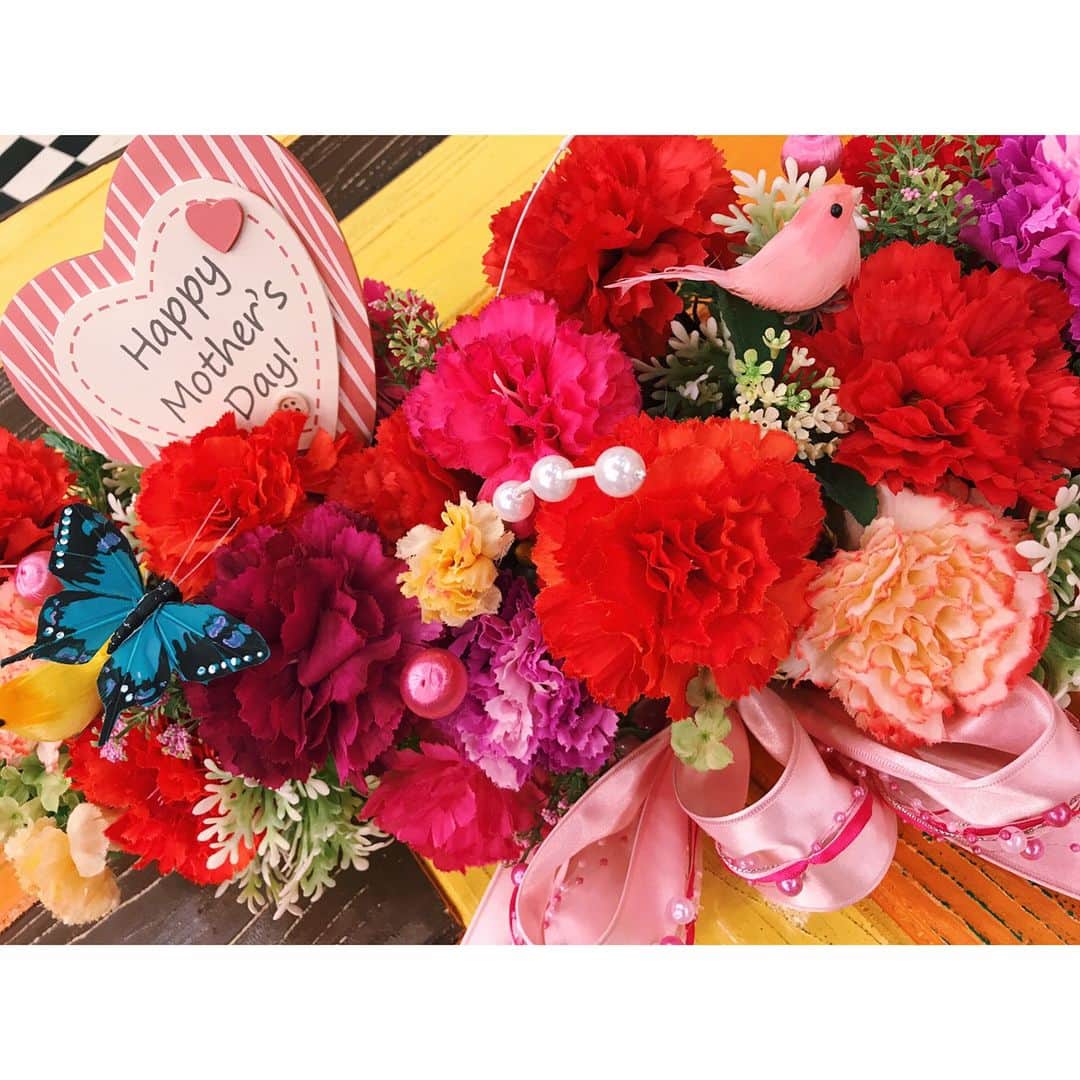 熊井友理奈さんのインスタグラム写真 - (熊井友理奈Instagram)「* Mother's day👩🌹 *  #mothersday#mother#mom#母の日 #hacci#gift#present #いつもありがとうございます」5月14日 17時54分 - kumai_yurina