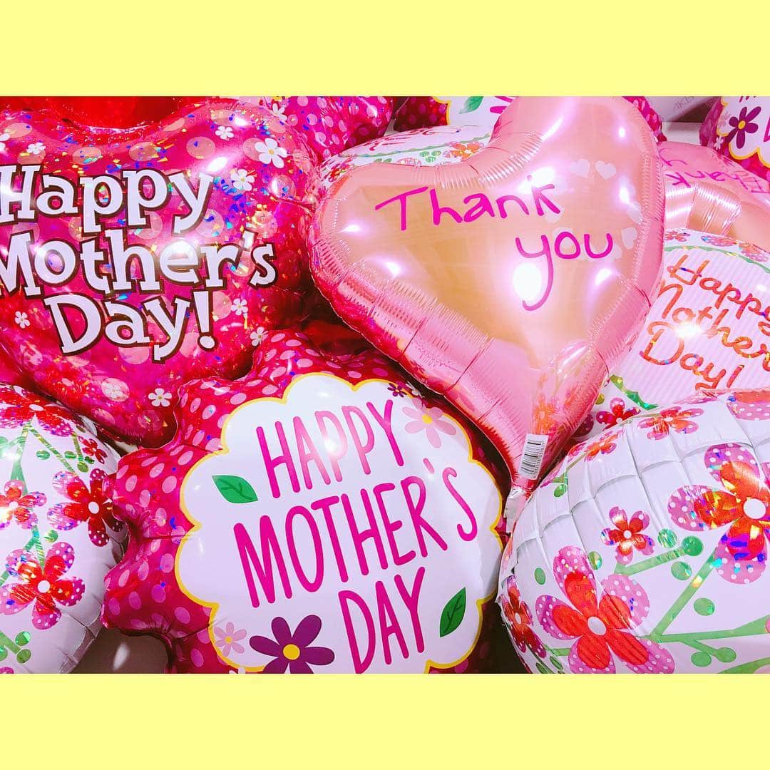 北原里英さんのインスタグラム写真 - (北原里英Instagram)「今日は #母の日 ❤️ お母さんいつもありがとう。 子供は親を選べないというけれど、 たとえ親が選べたとしても わたしはいまのお母さんを選びます。 お母さんのところに、 娘として産まれてこれたことが わたしの幸せ。 だーーーーいすき😌🎀 . . #motherday #🌹」5月14日 19時22分 - rie_kitahara_3