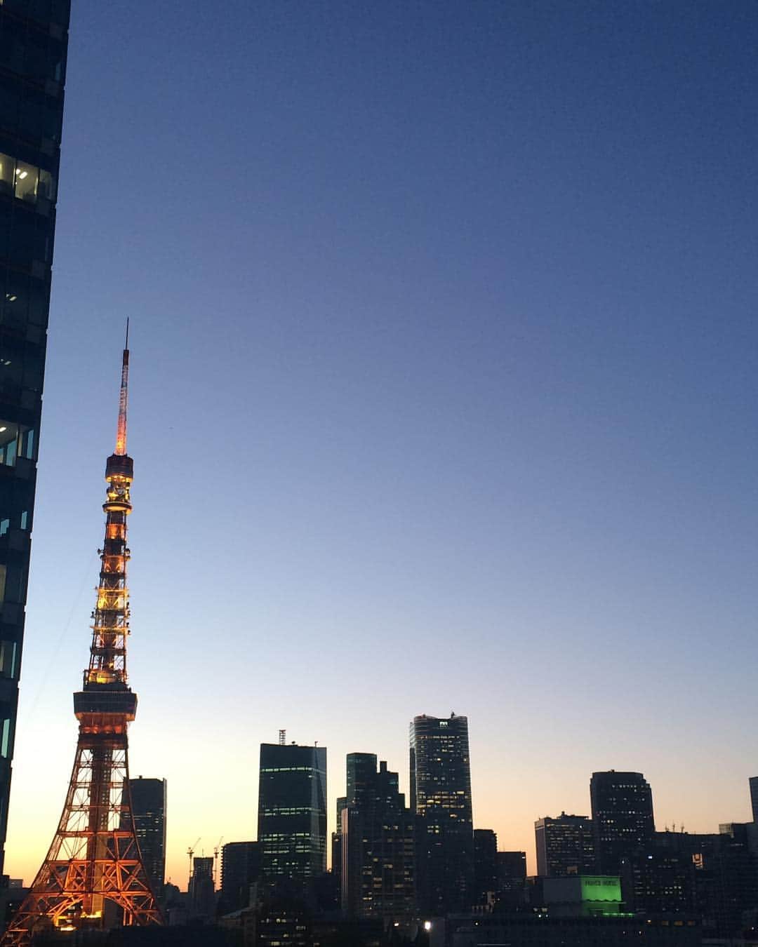 吉田羊さんのインスタグラム写真 - (吉田羊Instagram)「小さな巨人 第5話。 オンエア始まったよ。 写真は、 その時のロケ先からの景色。 みてね。  #やっぱりタワー派」5月14日 21時01分 - yoshidayoh_official