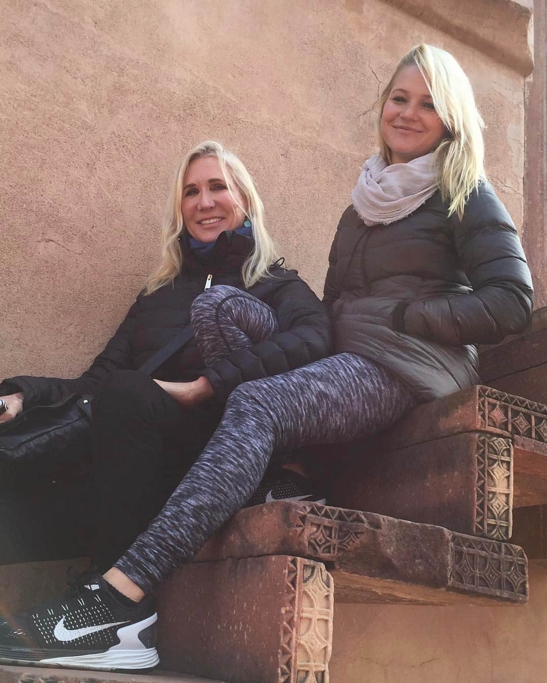 ウィットニー・バンスのインスタグラム：「Grateful for you best friend.. and for all the adventures we've had and the future holds 💃🏼❣💃🏼 #HappyMothersDay」
