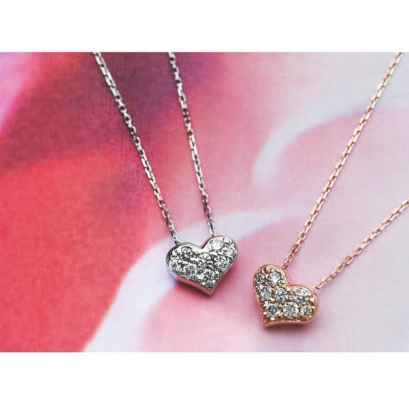 ジェムケリーさんのインスタグラム写真 - (ジェムケリーInstagram)「ハートが可愛いパヴェネックレス パヴェとはフランス語で「石畳」の意味。 贅沢に敷き詰められたダイヤモンドがキラキラ輝きます。  #necklace #luv #pinky_ring #piace #ring #fashion #white #bracelet #cute #love #present #jewelry #tiny #small #little #follow #pretty #happy  #beautiful #swag #cool #nice #かわいい  #きれい #heart #pave」5月15日 19時24分 - gc_online