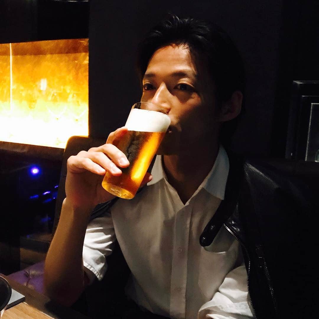 久保裕丈さんのインスタグラム写真 - (久保裕丈Instagram)「今日も #一杯目は #おビールをいただきます #ビール #20時間ぶり #今週2度目 #いつも飲んでるわけじゃないよ #今週はたまたま #たまたま、、、」5月16日 19時26分 - hirotakekubo