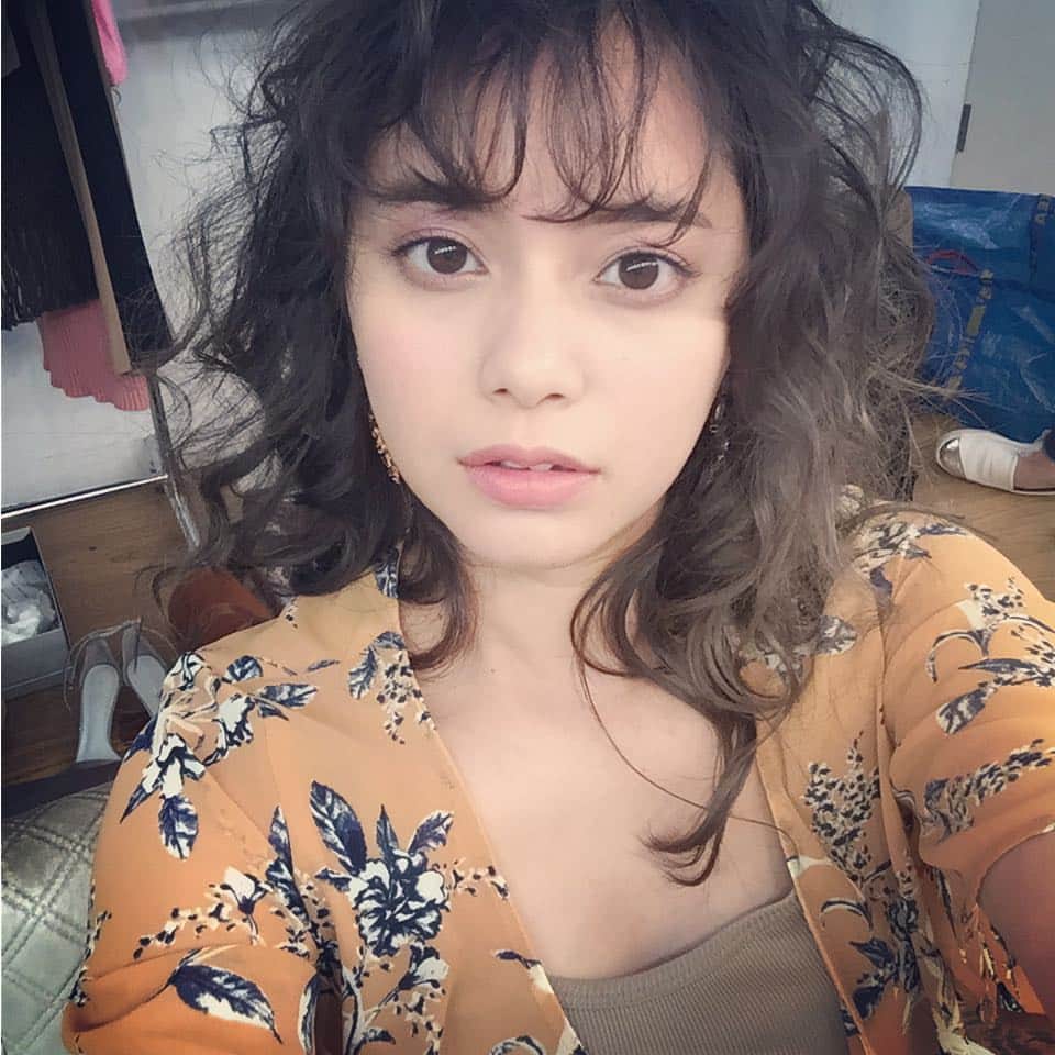 岸本セシルのインスタグラム：「❤️本日、more2本目😆  1本目はメンズノンノの 清原翔くんと！イケメンでとっても良い子🙆🏻 @mrkiyotan  8月号よろしくです✌️」
