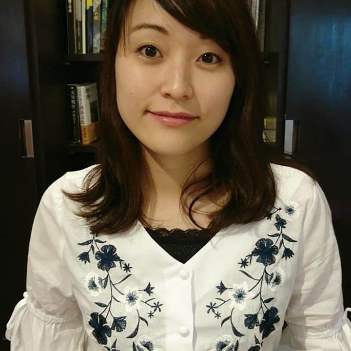 万波奈穂のインスタグラム：「おはようございます。 初動画です✨ぜひご覧ください! (少しうるさくてすみません) オフィス彩投稿でしたm(__)m  officeaya #万波奈穂#囲碁#囲碁棋士 #goplayers #gameofgo #mannaminao」
