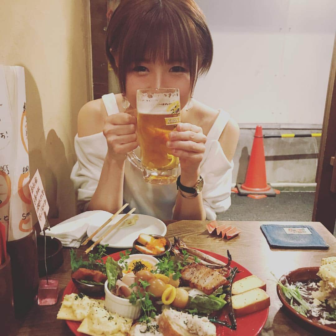 あやぺたのインスタグラム：「今日はこまいはん(@_komaimachi_)と燻製デートした！おいしかったー。(T_T)  こまいはん、5/26にDVD出るねんて！しかもタイトルは『Close to me』！ハイスタ好き必見！？というか、エロいらしいから男子必見！笑 駒井まちでぐぐってみてちょ！  #駒井まち」