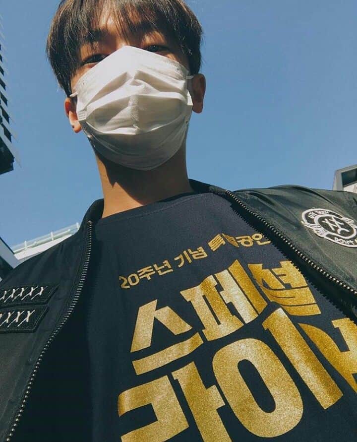 L.JOE のインスタグラム：「[Joe IG update] 슈선배님 팬분들 감사합니다👍🏻❤️」