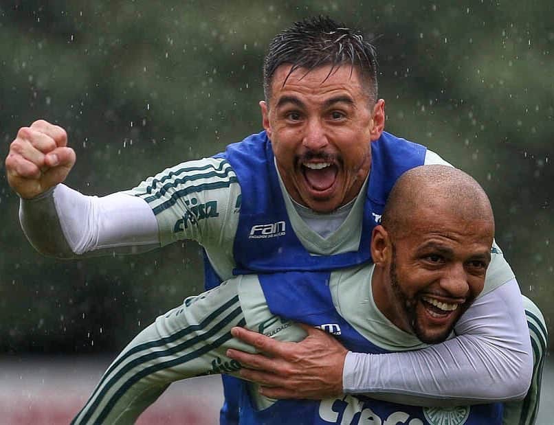 フェリペ・メロのインスタグラム：「😂💪🐷💚 @felipemelo @williandubgod」