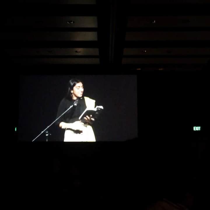 ローレン・ボイルのインスタグラム：「I feel so incredibly lucky to have been able to see @rupikaur_  in real life, up close and personal!」