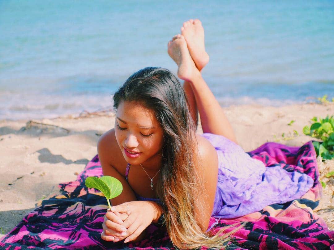 羽石杏奈さんのインスタグラム写真 - (羽石杏奈Instagram)「Chilling on the beach🌴🌊💙 #myfavorite #chilling #beachdays #lovetanning #hawaiilife #808 #luckywelivehawaii」5月20日 12時15分 - hawaiianna913