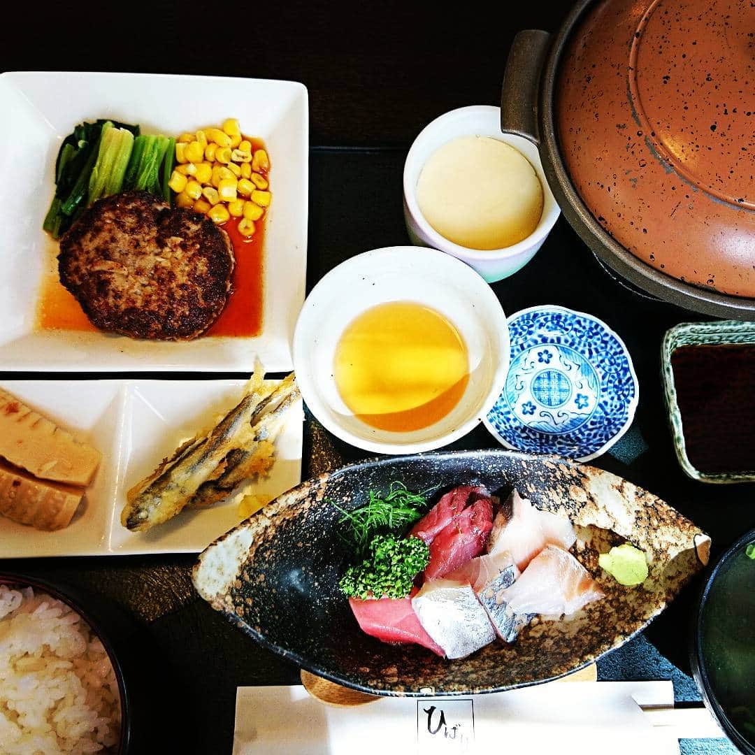 ムーディ勝山のグルメインスタ