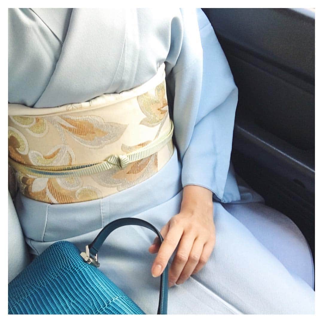 田沢美亜さんのインスタグラム写真 - (田沢美亜Instagram)「華やかな装いでこれからお祝いの席へ行って参ります。 こちらの帯はお気に入りのひとつ。おばあちゃんから受け継いだ大切な帯♡  #着物でお出掛け #着物 #色無地 #おばあちゃんの帯 #etro #kimono #tokyolife #mia_no_wa_kokoro」5月21日 9時29分 - miatazawa