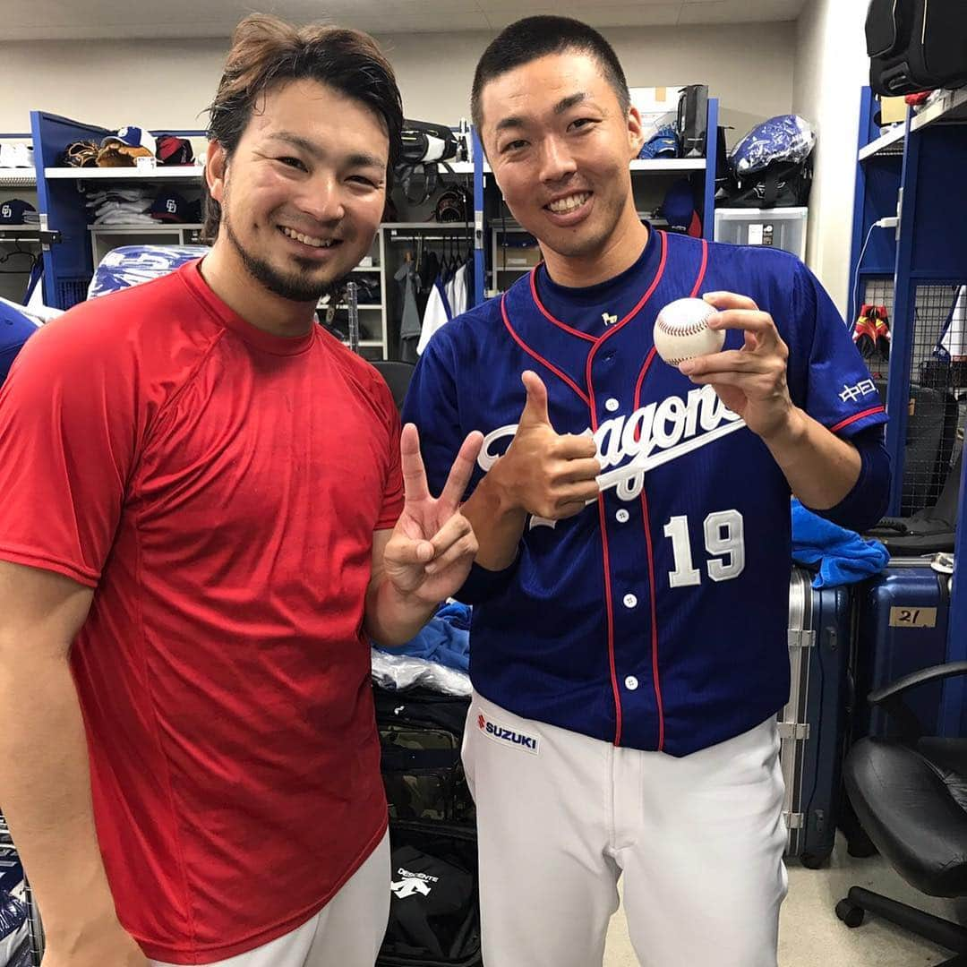 吉見一起さんのインスタグラム写真 - (吉見一起Instagram)「遅くなりましたが #今年初勝利 #チーム四連勝 今日は#大島洋平デー 僕のあとを投げてくれた投手の方々、沢山点数を取ってくれた野手の方々に感謝です。 大島に#おっさん扱いされた #いやいや一つしか変わらんから #今年で33です これから挽回します」5月21日 21時57分 - kazukiyoshimi_official