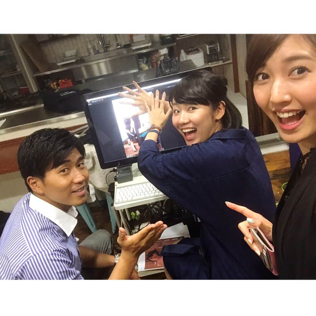 小澤陽子さんのインスタグラム写真 - (小澤陽子Instagram)「㊙️ひみつプロジェクト！（笑）  プライベートでも仲良しの ゆーみんさん、そして同期: 新美プロデューサーと😍  #新美Pの優しさ💕 #永島優美 アナ #素敵な衣装着させてもらいました👠 #ここでも同期リーチが集まったよ☺️」5月22日 21時09分 - yoko.ozawa729