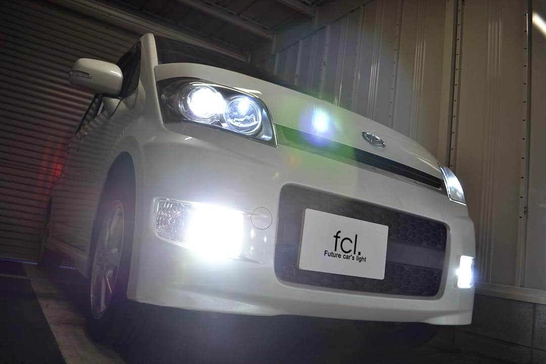 fcl.(エフシーエル)さんのインスタグラム写真 - (fcl.(エフシーエル)Instagram)「.⠀ 車種：#ダイハツ #ムーヴ #L175S ⠀ 商品：⠀ 【#ヘッドライト (#ロービーム )】#fcl純正HID交換用バルブ　6000K D4S⠀ 【#フォグランプ 】#fclHIDキット　35W 6000K H8⠀ 【#ポジション 】#fclLEDT10 砲弾型6連⠀ .⠀ ◇English Accout here:⠀ @fcl_hid_japan⠀ .⠀ #エフシーエル #fcl #みんカラ #カーパーツ #車いじり #愛車 #車好き#写真好きな人と繋がりたい #車好きな人と繋がりたい #車写真が好きな人と繋がりたい #車撮影 #車好きと繋がりたい#カスタムカー#HID #HID化 #ダイハツムーヴ #daihatsumove #daihatsu #l175smove #daihatsulovers」6月6日 17時44分 - fcl_ledhid