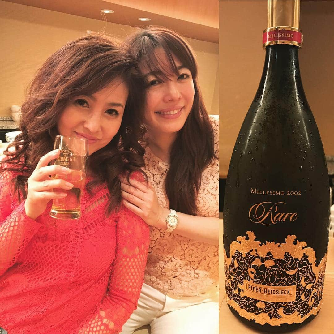 松山まなかさんのインスタグラム写真 - (松山まなかInstagram)「#銀座#お鮨#シャンパン#shanpagne#rare #王冠👑#クラウン #和食#和#マリアージュ#濱田のり子 #素敵女子#熟女」5月23日 13時13分 - manakamatsuyama