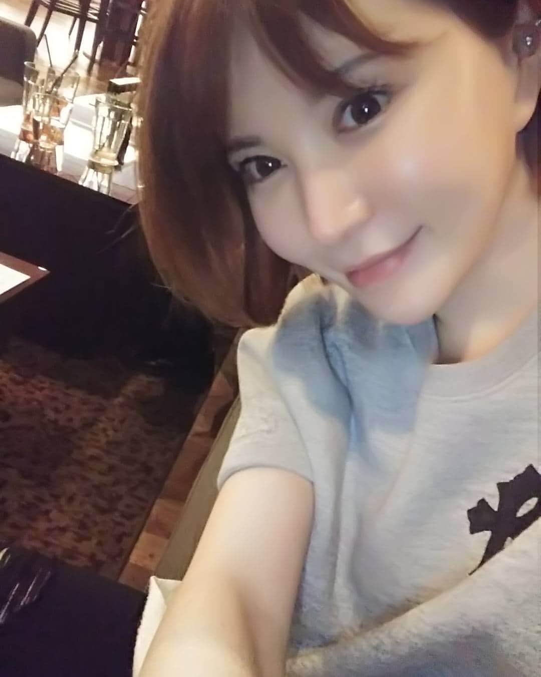 里美ゆりあのインスタグラム：「打ち合わせ😄 #寝起き#すっぴん#品川#CHROME HEARTS#クロム」