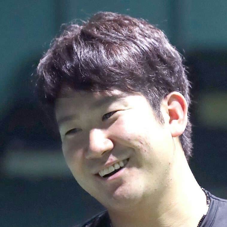 読売巨人軍さんのインスタグラム写真 - (読売巨人軍Instagram)「【一軍】今日から #甲子園球場 で、首位 #阪神タイガース との三連戦です。試合開始は午後6時予定。先発投手は #菅野智之 投手です！ ご声援よろしくお願いします！ #ジャイアンツ #巨人 #プロ野球 #坂本勇人 #カミネロ #中井大介」5月23日 17時57分 - yomiuri.giants