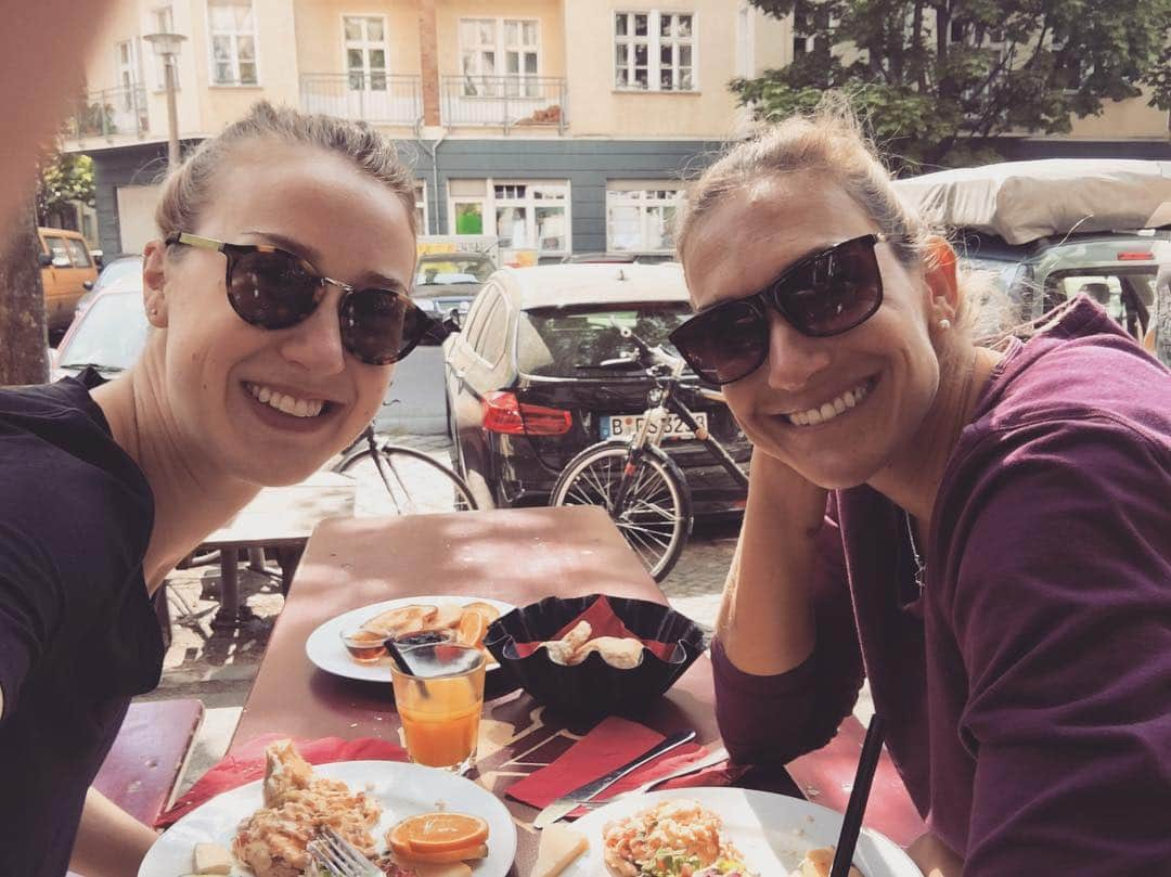 キンバリー・ヒルさんのインスタグラム写真 - (キンバリー・ヒルInstagram)「Thankful for this week of quality time in Berlin with this gem of a friend 💕」5月23日 20時24分 - kimjayehill