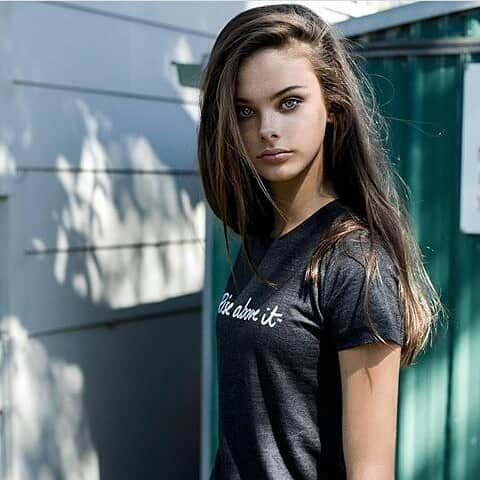 メイカ・ウーラードのインスタグラム：「Arghhh?? Weekend @meikawoollard」