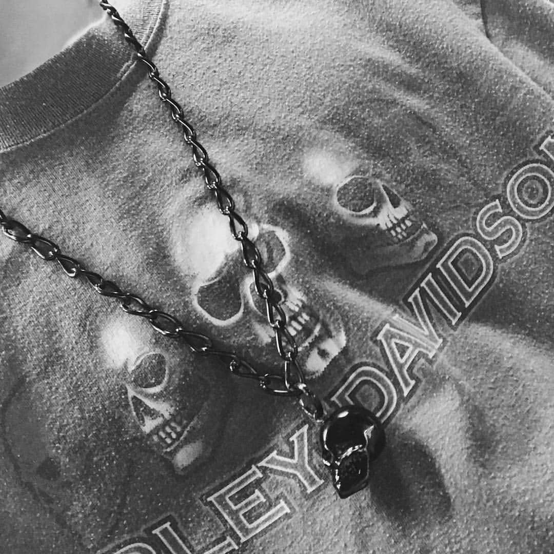 としきのインスタグラム：「💀 #rafsimons #harleydavidson」