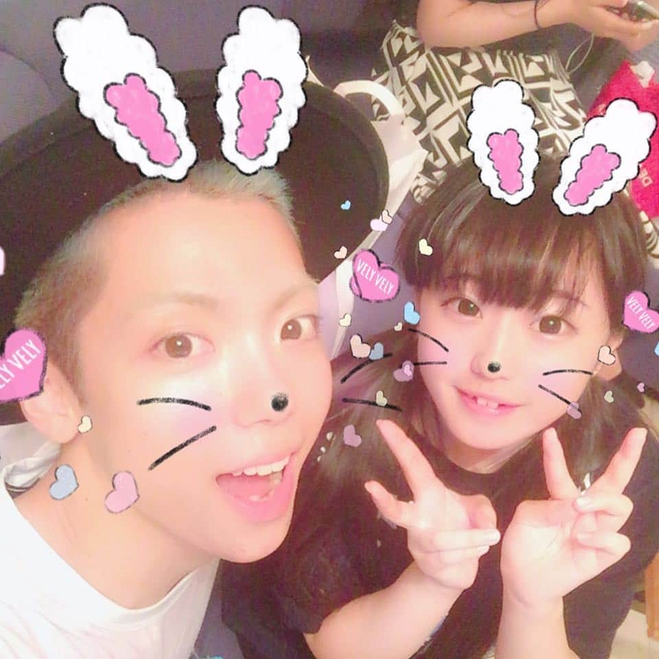 KOTOのインスタグラム：「お師匠様😇と弟子👧🏻 IGさんの振付はいつも神です✨ がんばるぞー💪🏻💪🏻💪🏻 #japanesegirl  #idol  #dance  #dancer」