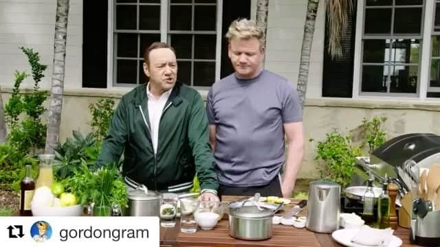 ケヴィン・スペイシーのインスタグラム：「#Repost from @gordongram -------------------------- "So excited that @kevinspacey is my first guest next week at 9/8c PM on @thefwordfox !!! This is what happens when Kevin and I use our other favourite F-Word behind the scenes. Catch Kevin as Clarence Darrow at #SpaceyAtAshe June 15th & 16th ! #TheFWord Gx"」