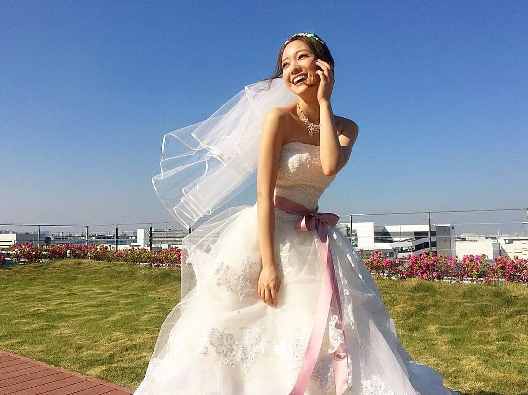 chayさんのインスタグラム写真 - (chayInstagram)「あな恋 Wedding ver. 配信がスタートしました👰 プロフィールのURLからダウンロード出来ます💐是非聴いてね❤️ #あなたに恋をしてみました #あな恋 #wedding  #weddingdress #結婚式」5月25日 20時35分 - chay1023_official