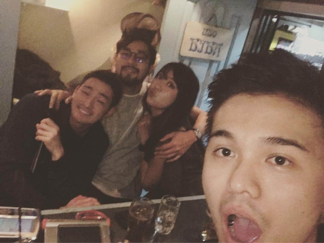 DJ MaRiaのインスタグラム：「懐かしのみんな😭💗 ラブ駒沢ファミリー🌿  #asobibar #home #karaoke #japan #tokyo #bd #tequila #bar #family #駒沢 #アソビバー #カラオケ #東京」